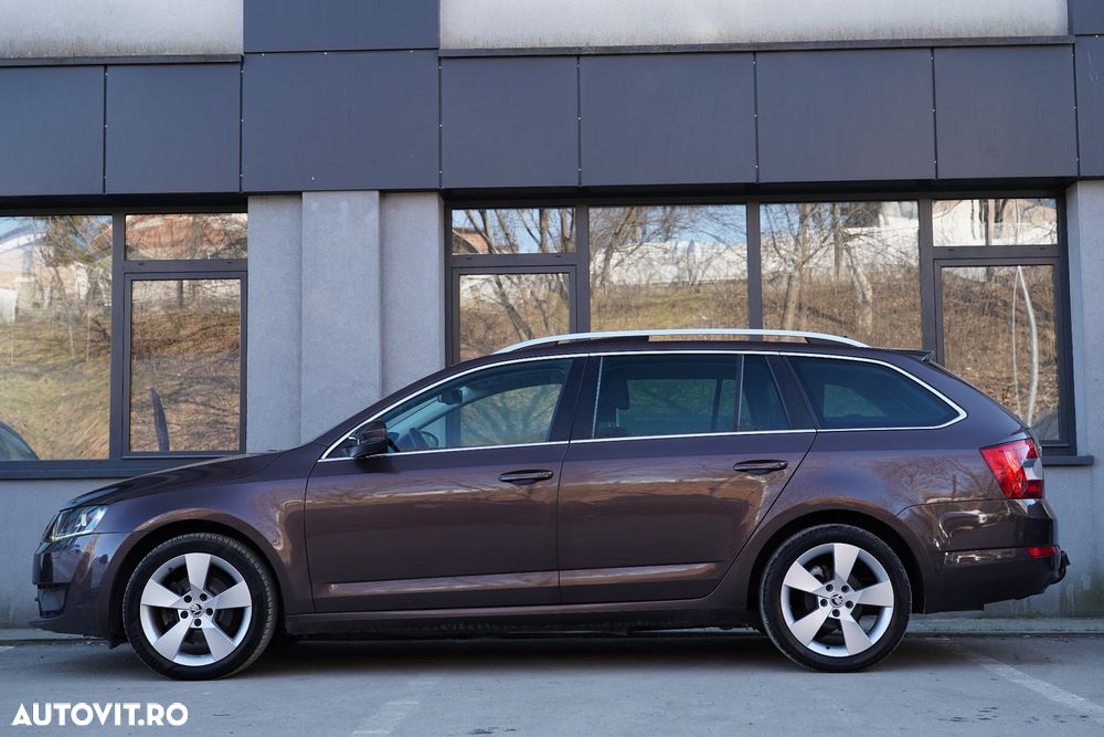 Skoda Octavia 2.0 TDI DSG Style - 22