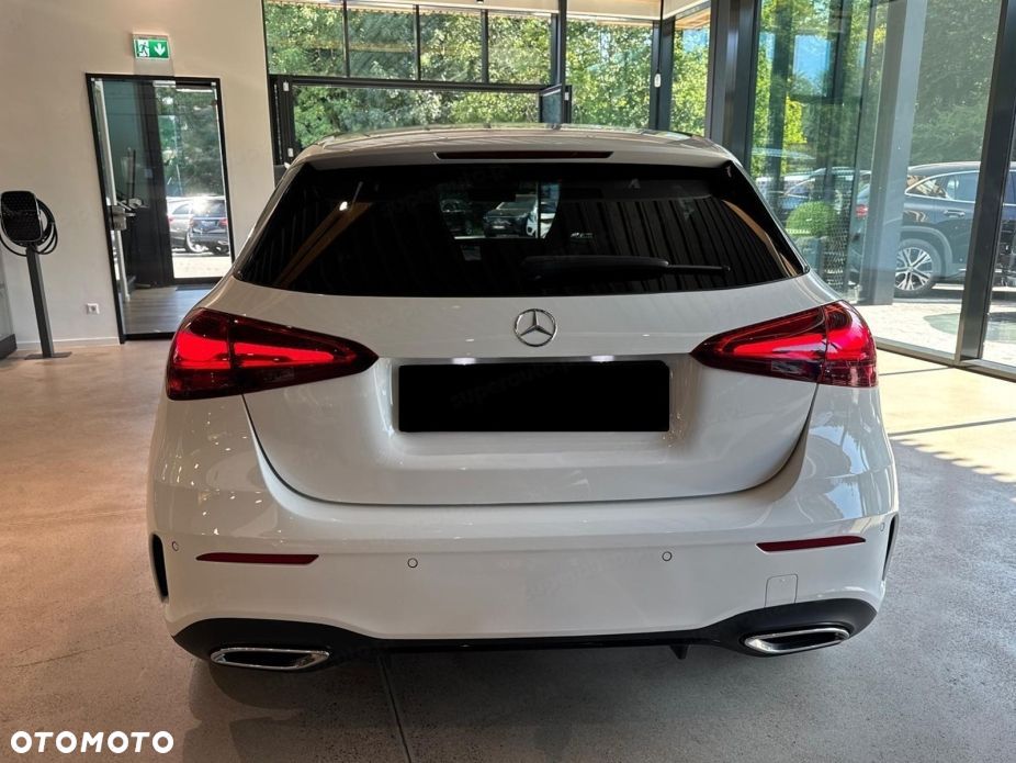 Mercedes-Benz Klasa A 220 d AMG Line 8G-DCT - 4
