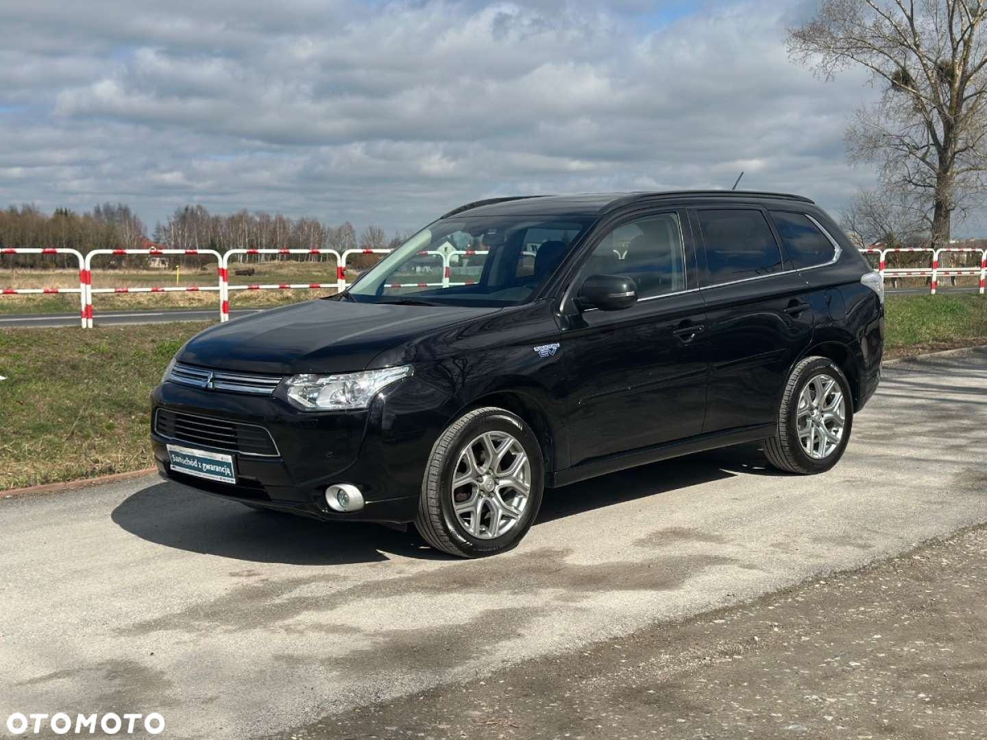 Mitsubishi Outlander - 4