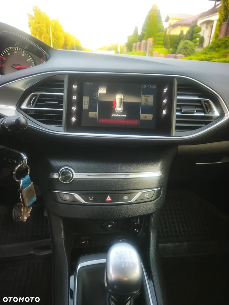 Peugeot 308 1.2 PureTech Style S&S - 11
