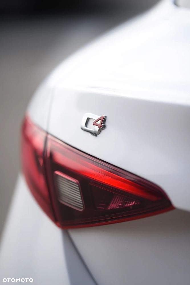 Alfa Romeo Giulia 2.0 Turbo 16V AT8-Q4 Sprint - 10