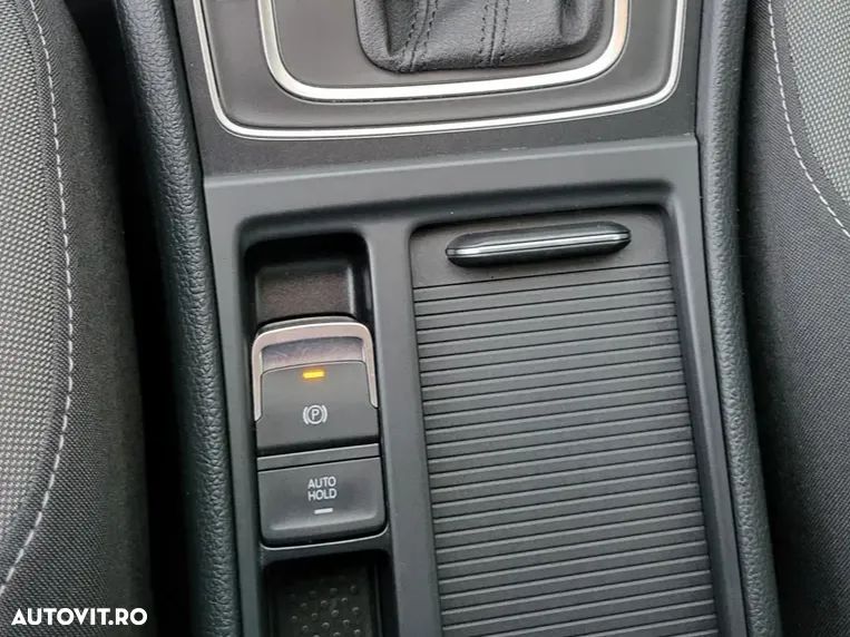 Volkswagen Golf 2.0 TDI (BlueMotion Technology) DSG Comfortline - 19