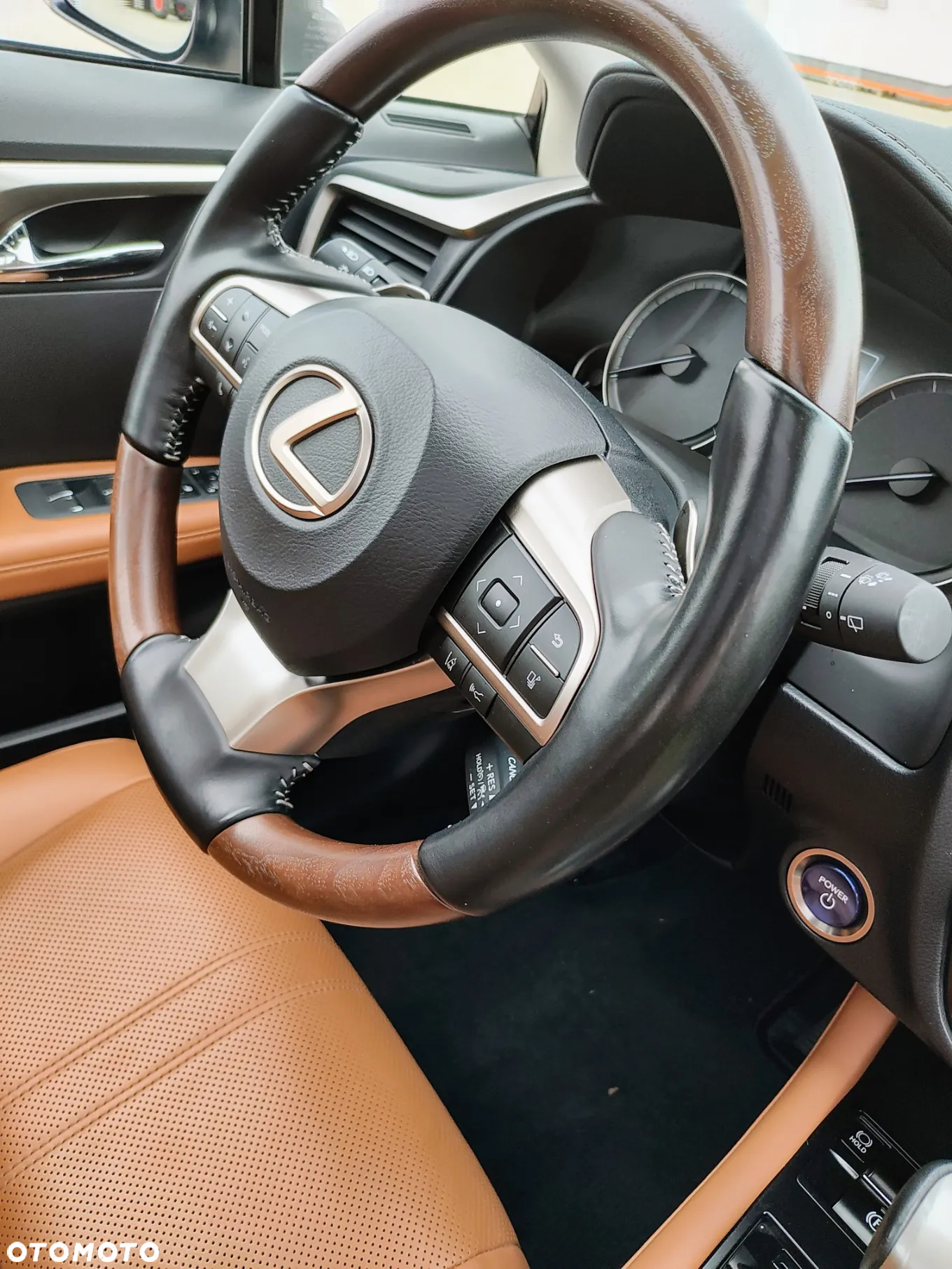 Lexus RX 450h Omotenashi - 27