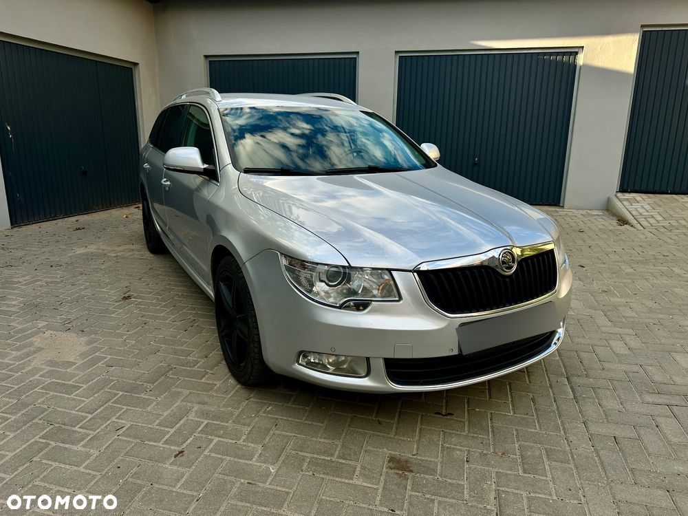 Skoda Superb 2.0 TDI Comfort DSG - 2