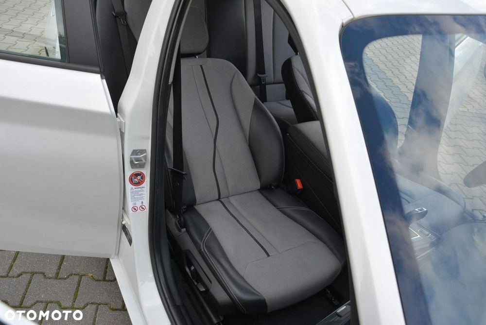 BMW Seria 1 125i Sport-Aut Urban Line - 20