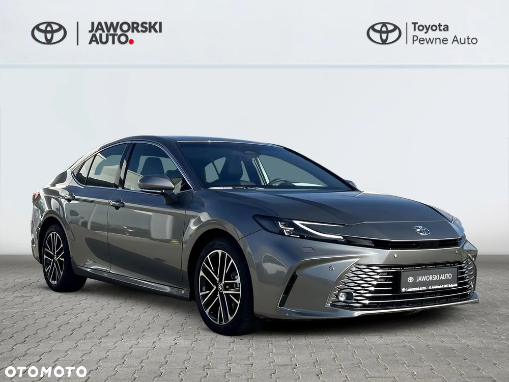 Toyota Camry 2.5 Hybrid Dynamic Force Executive e-CVT - 8