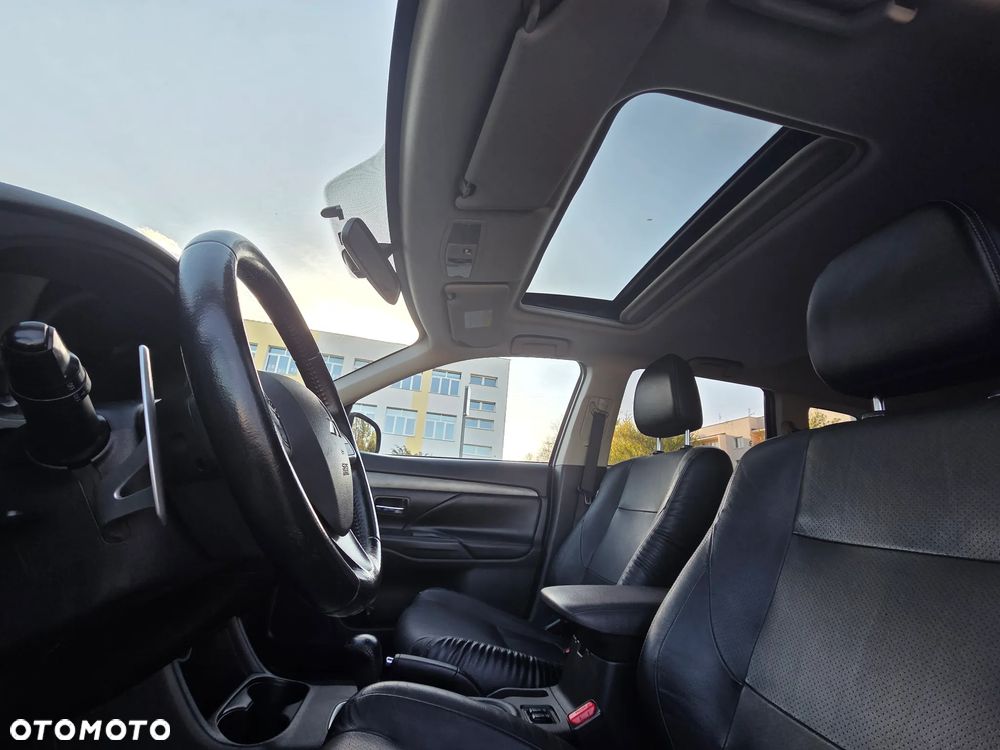 Mitsubishi Outlander 2.0 Intense + - 19