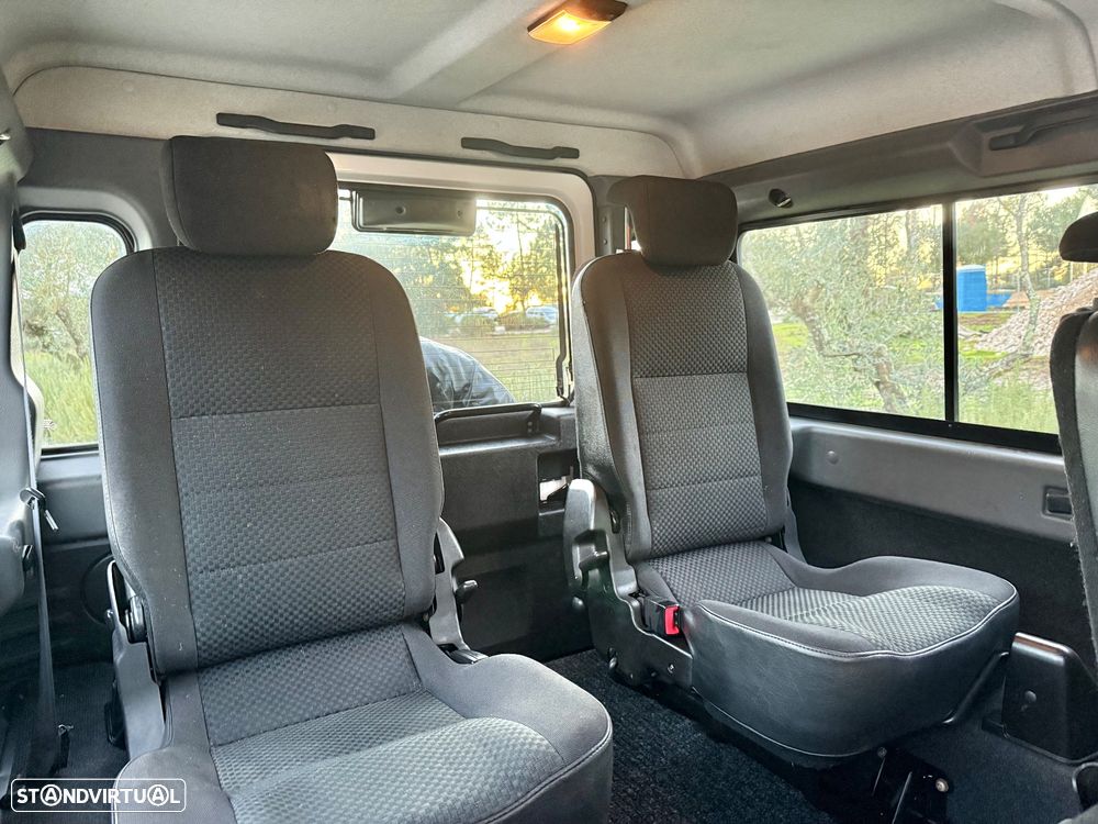 Land Rover Defender 110 DPF E - 12