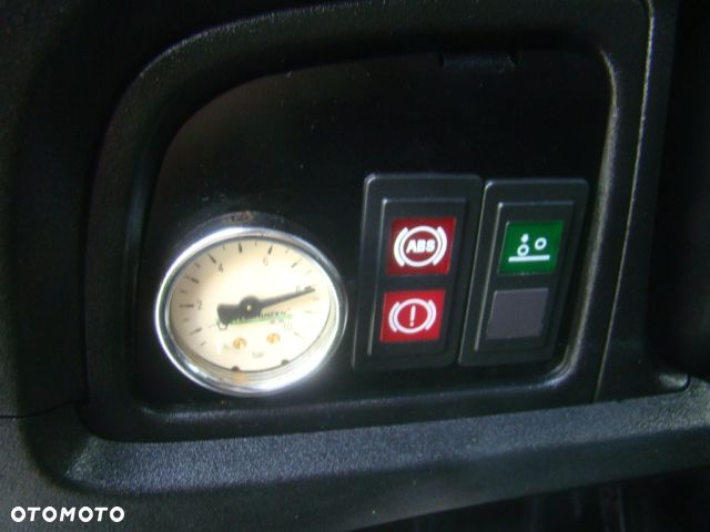 Iveco DAILY 40 C 17 3.0TDI CLIXSTAR PRAWOJAZDY E DO B 3400KGŁADOWNOŚCI - 16