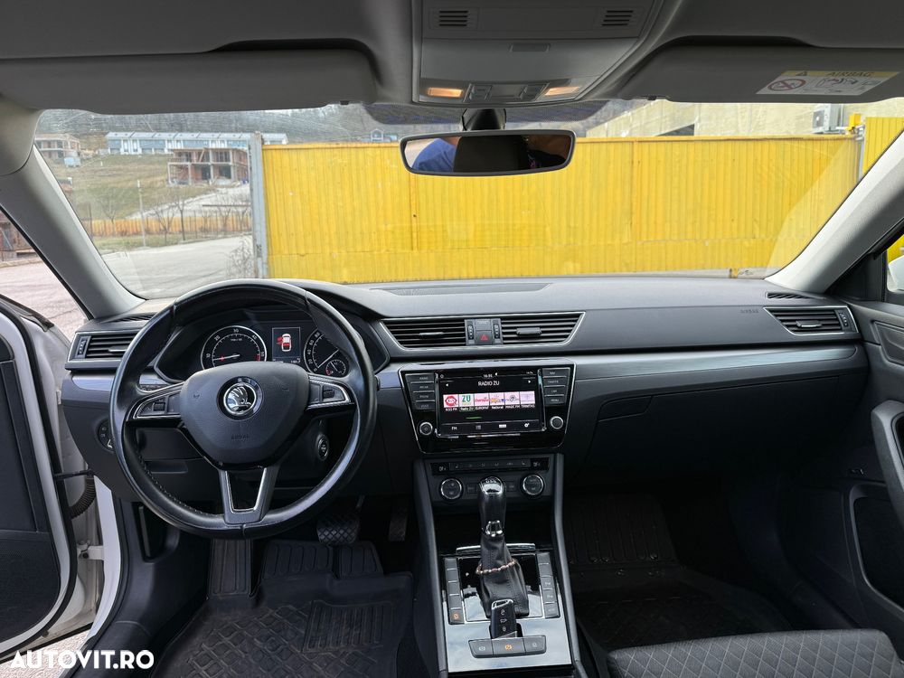 Skoda Superb 1.6 TDI DSG Ambition - 35