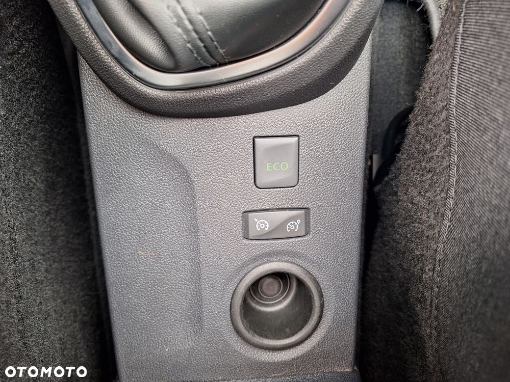 Renault Captur (ENERGY) TCe 90 BOSE EDITION - 28