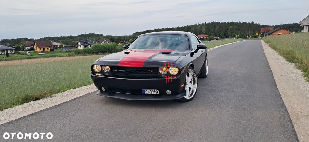 Dodge Challenger - 7