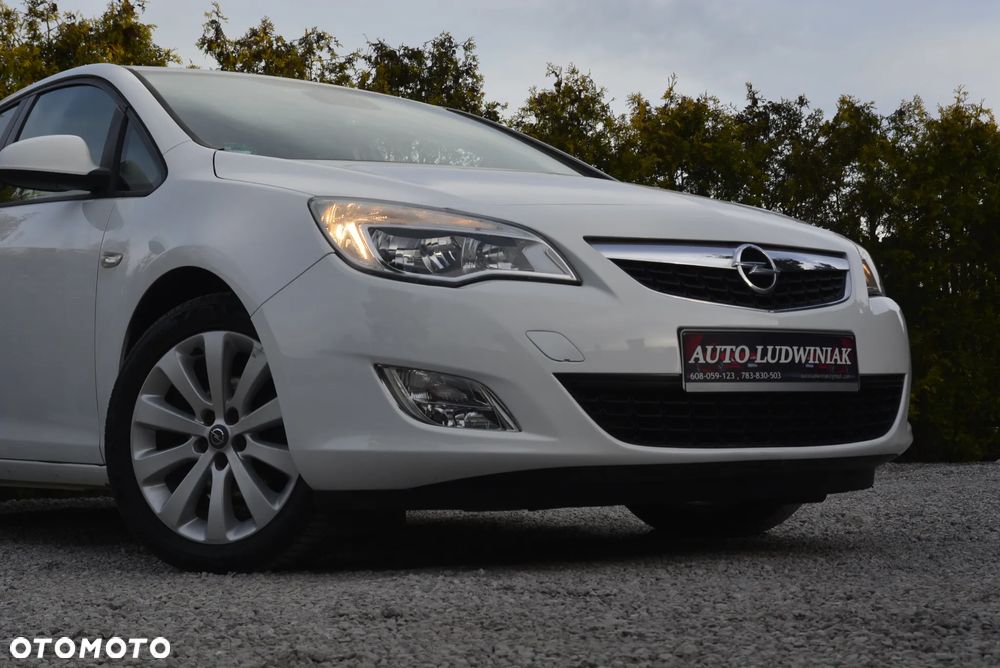 Opel Astra 1.6 Enjoy - 13