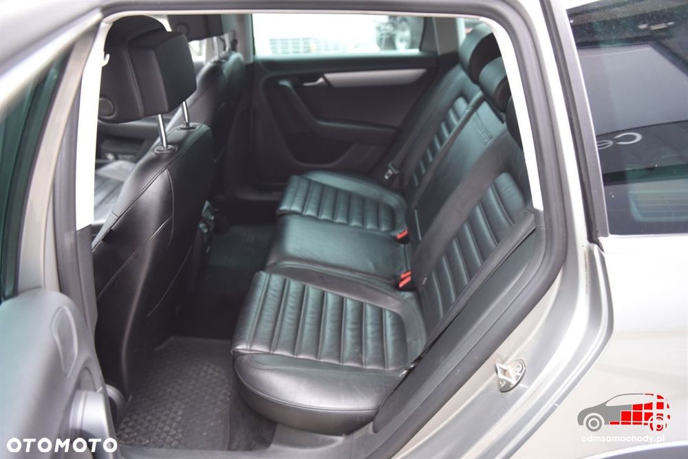 Volkswagen Passat Alltrack - 14