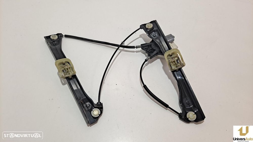 ELEVADOR DE VIDRO FRONTAL DIREITO SKODA RAPID 2015 -5JA959812K - 2