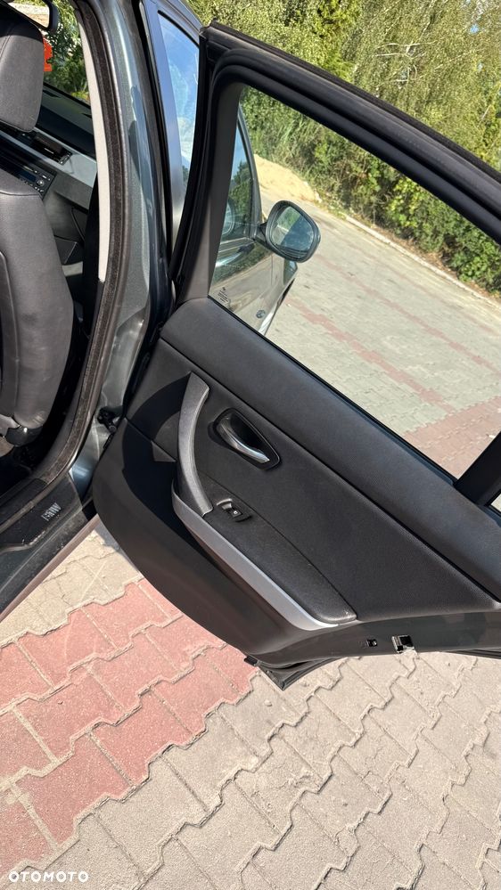 BMW Seria 3 318i - 18