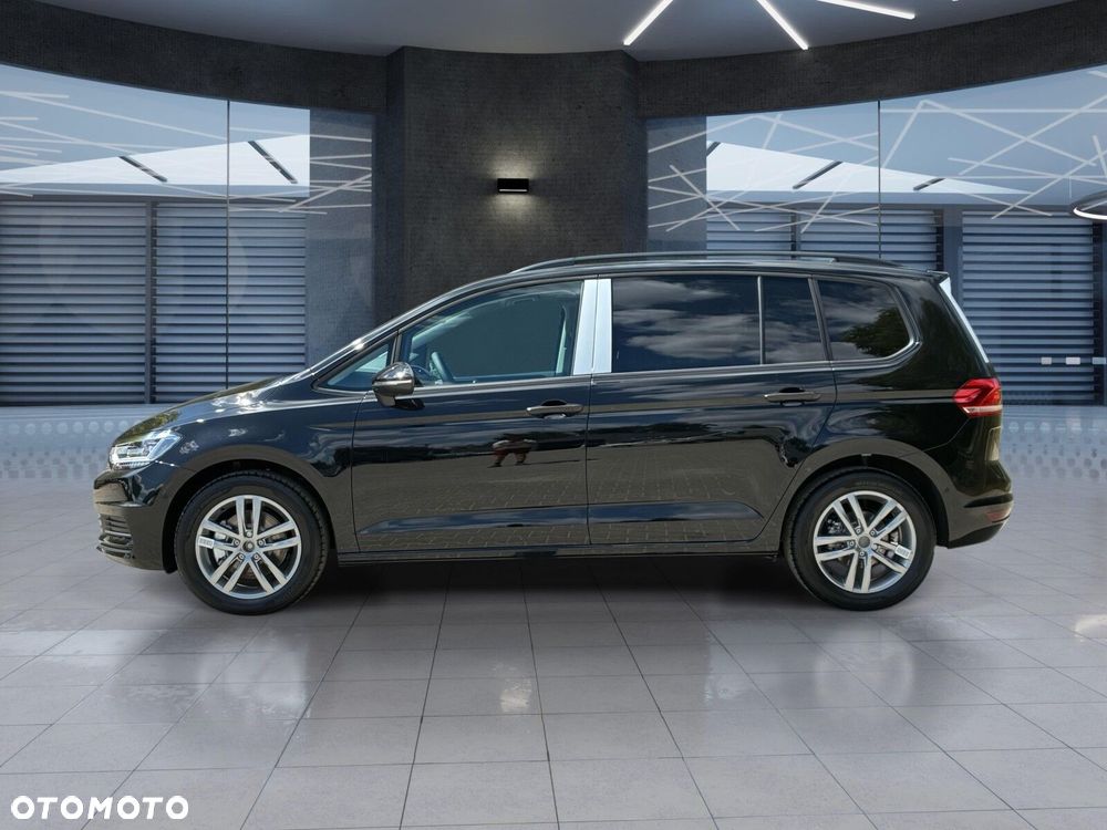 Volkswagen Touran - 10
