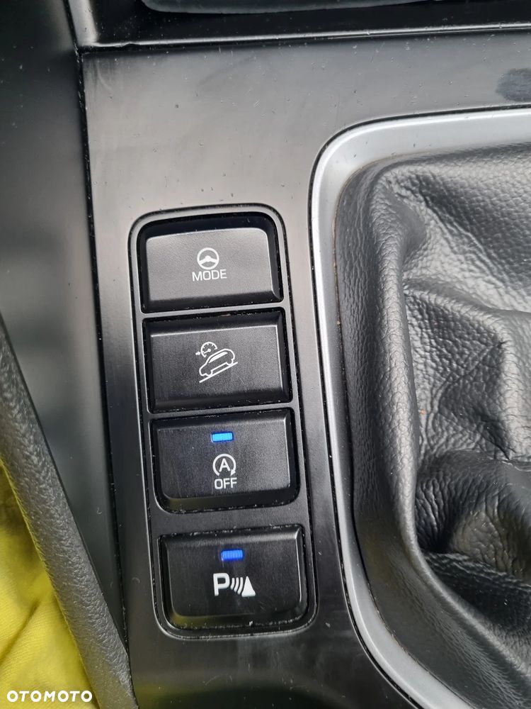 Hyundai Tucson blue 1.7 CRDi 2WD Style - 18