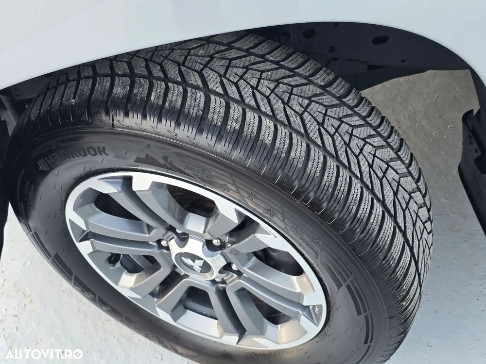 Mitsubishi L200 - 15