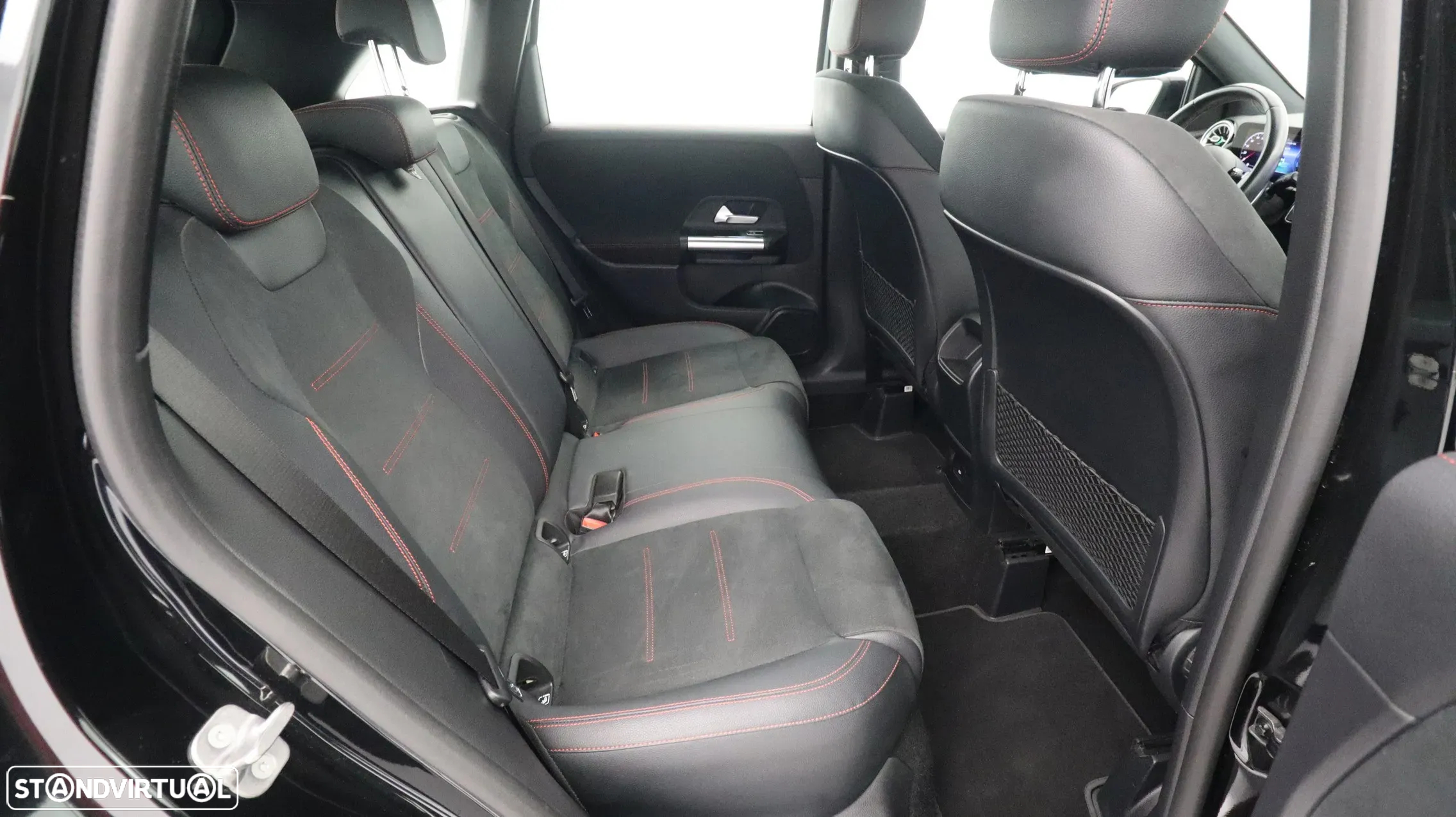 Mercedes-Benz B 250 e AMG Line - 25