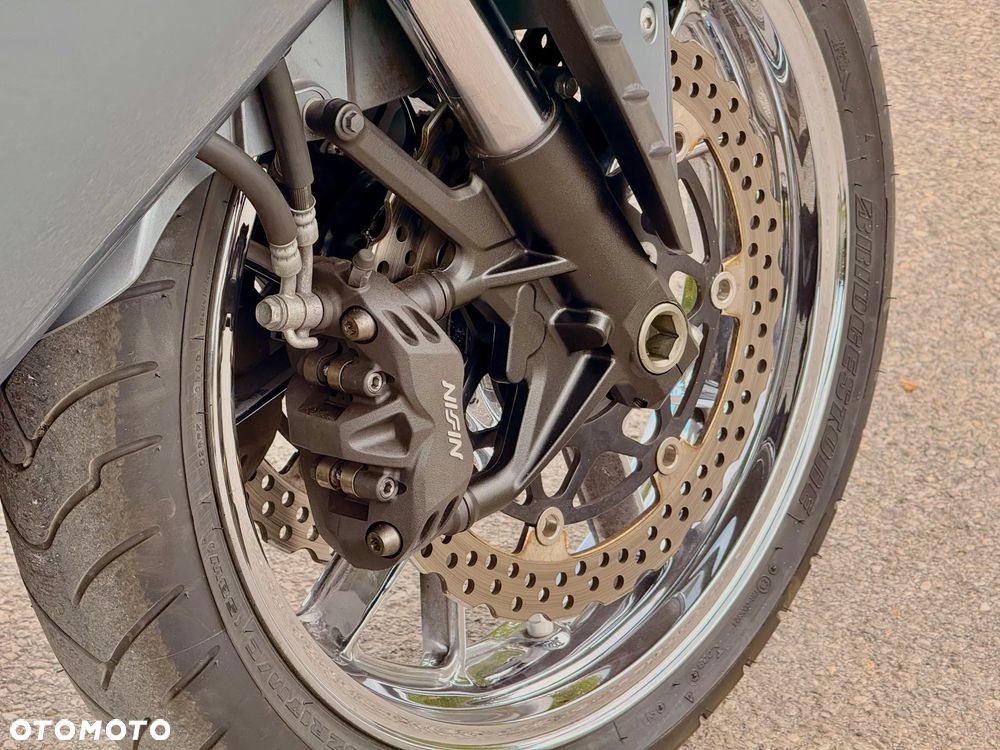 Kawasaki Concours - 30