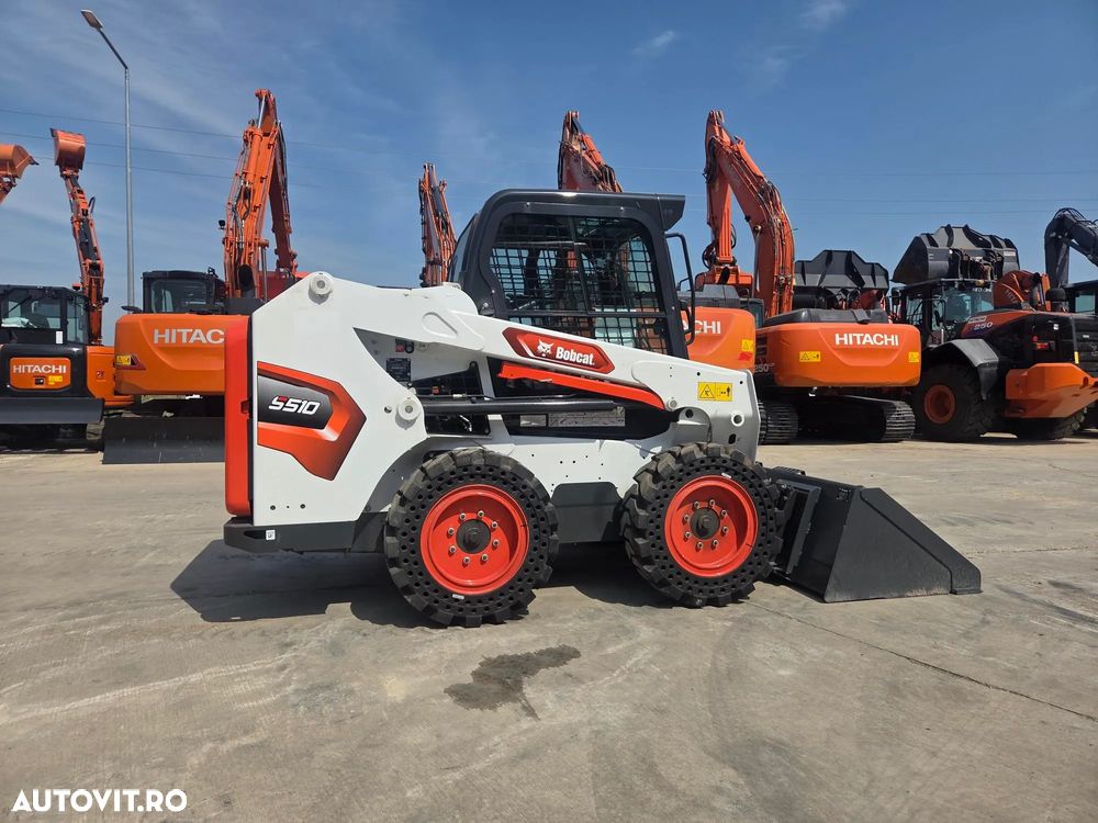 Bobcat S510, 2025, NOU, ridica 800kg, Masa operationala 3t, ANVELOPE PLINE, cabina inchisa cu AER CONDITIONAT, latime 1,7m, lungime 3,3m, inaltime 2m, motor KUBOTA 50CP, cupla rapida, furci, Jouystickuri, posibil leasing 4 ani-PROMOTIE 42.900 EUR+Tva - 13
