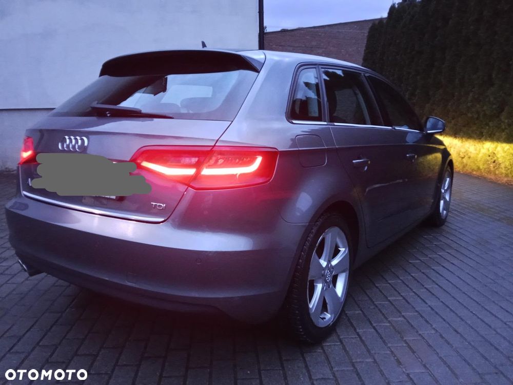Audi A3 Sportback - 3