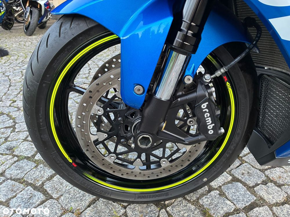 Suzuki GSX-R - 23