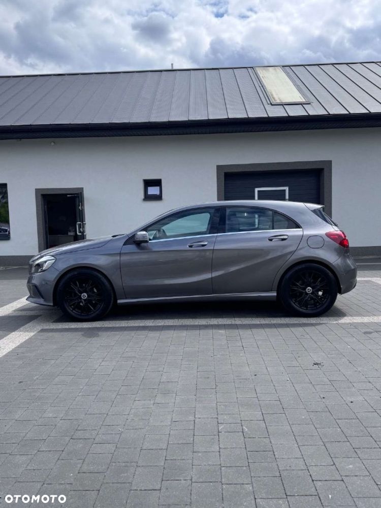 Mercedes-Benz Klasa A 180 CDI 7G-DCT AMG Line - 4