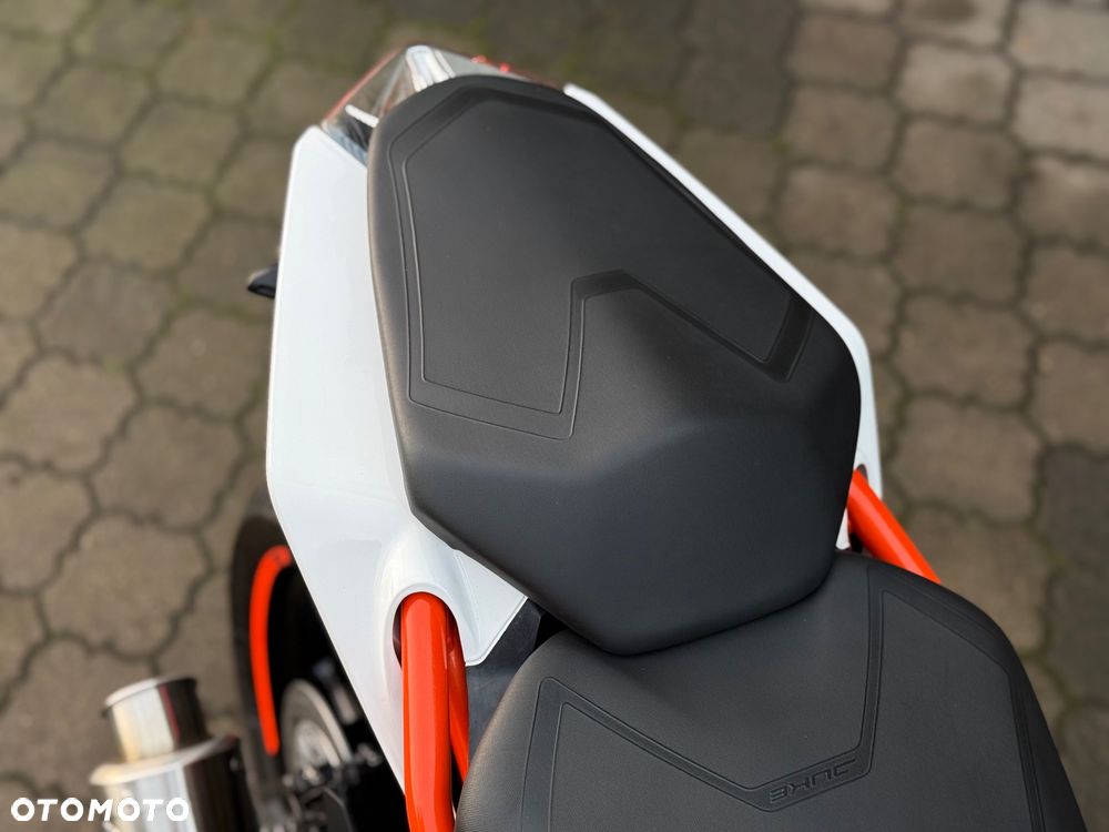 KTM Duke - 18