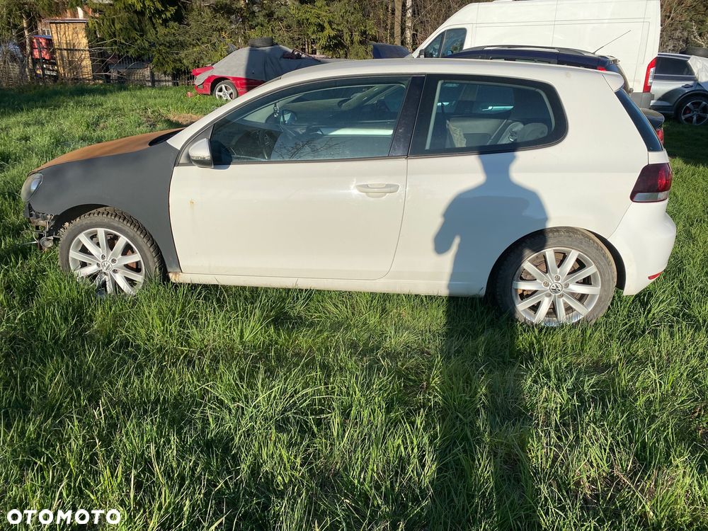 Volkswagen Golf 1.6 TDI Highline - 4