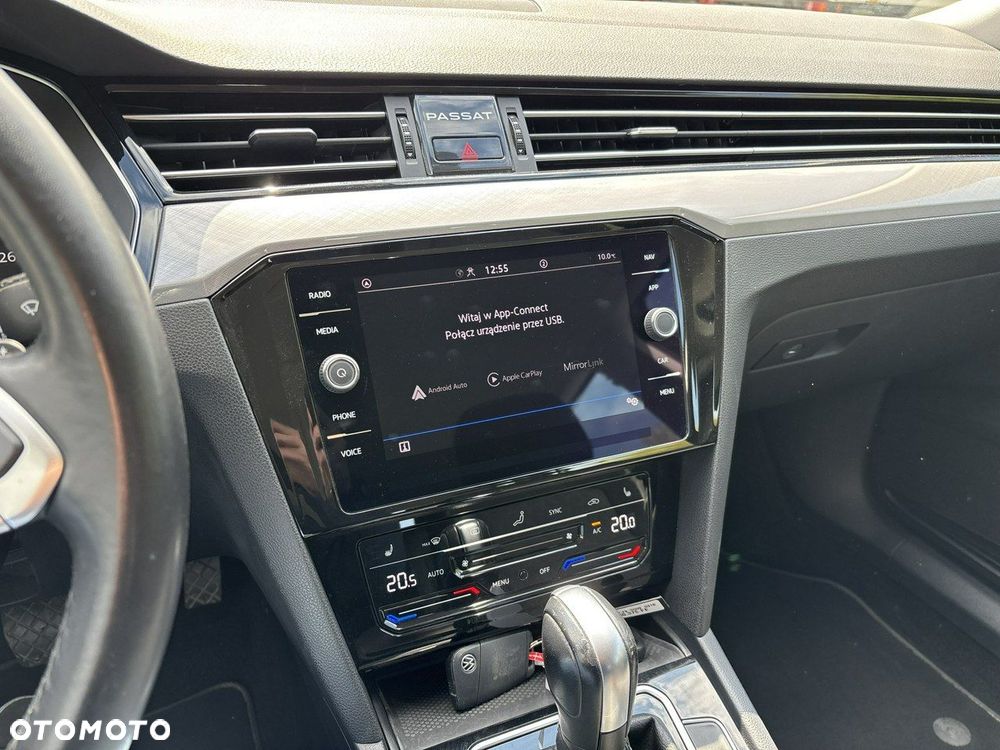 Volkswagen Passat - 18