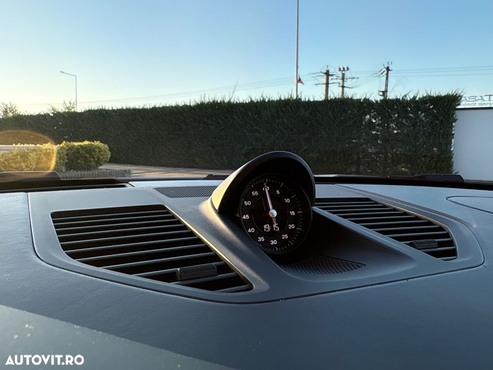 Porsche 911 Carrera PDK - 15