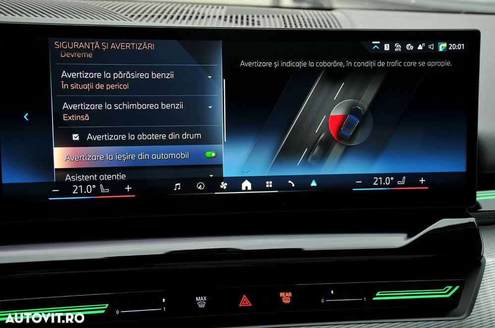 BMW Seria 5 520i AT MHEV - 30
