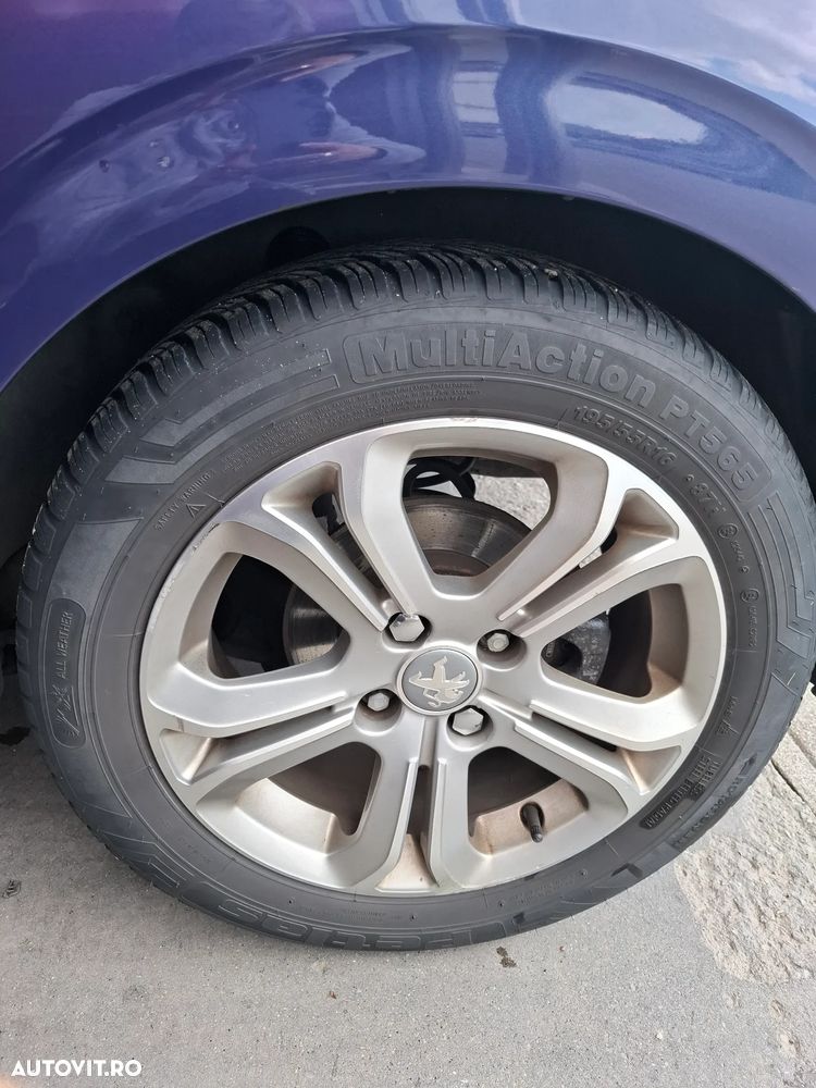 Peugeot 208 120 VTI Allure - 8