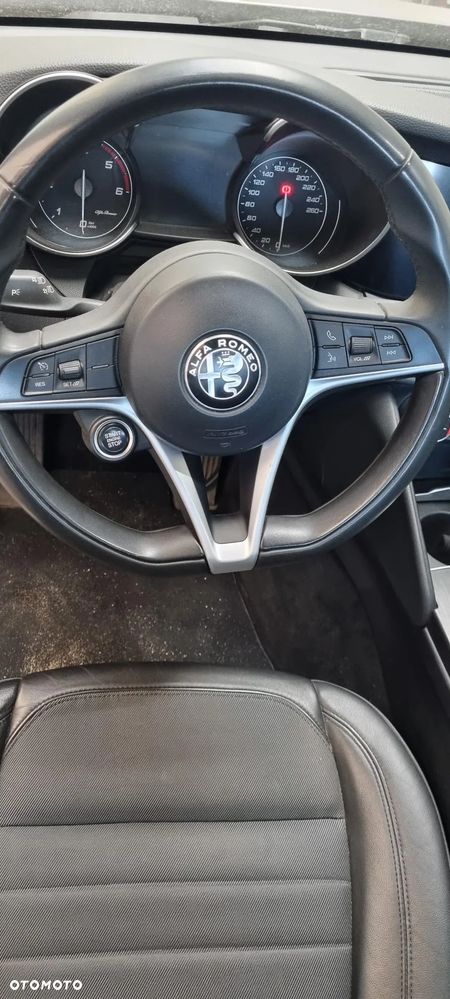 Alfa Romeo Giulia 2.2 D Turbo Super - 10