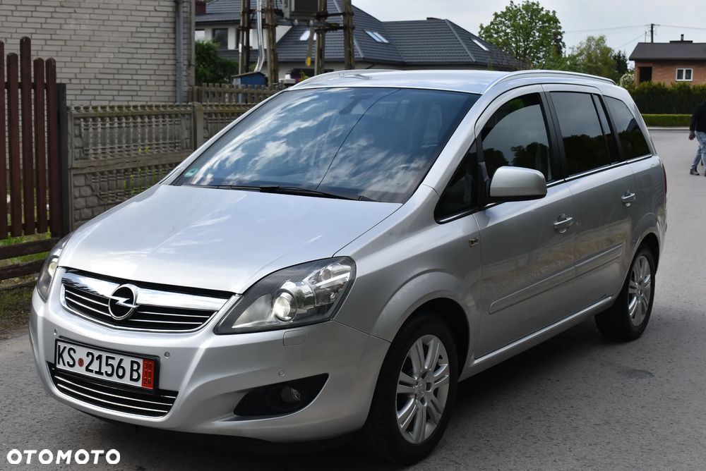 Opel Zafira 1.8 Cosmo - 16