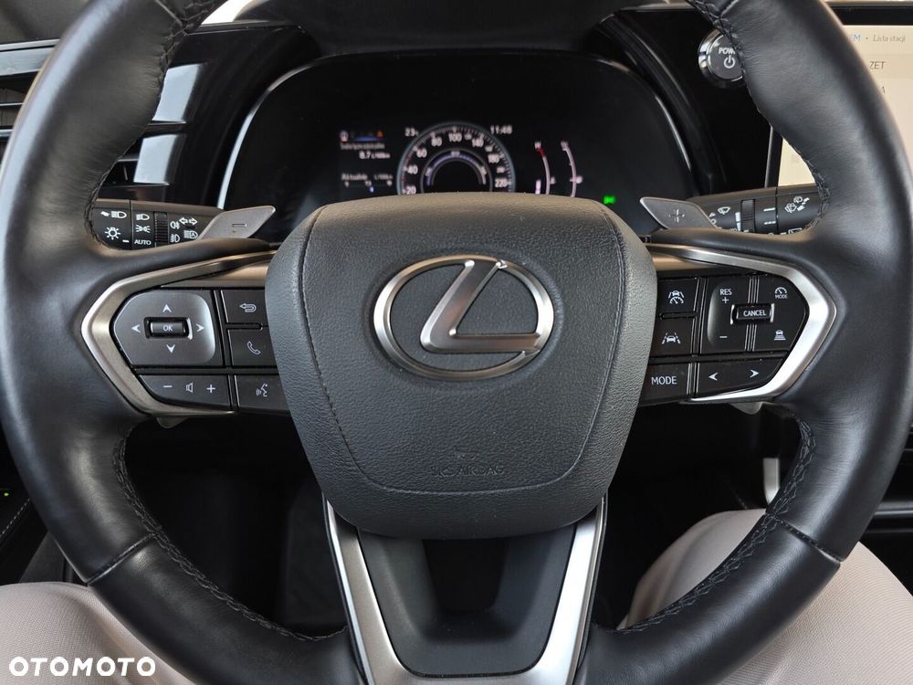 Lexus RX - 11