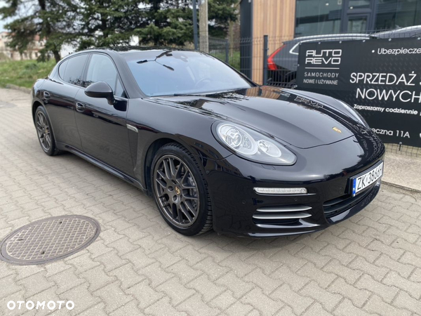 Porsche Panamera 4