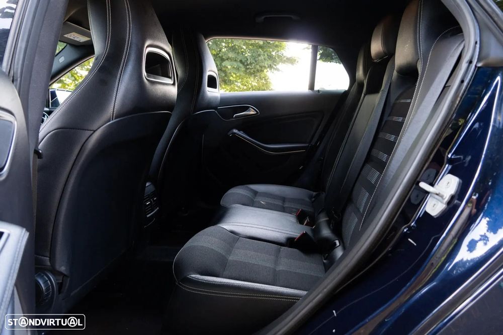 Mercedes-Benz CLA 180 d - 54