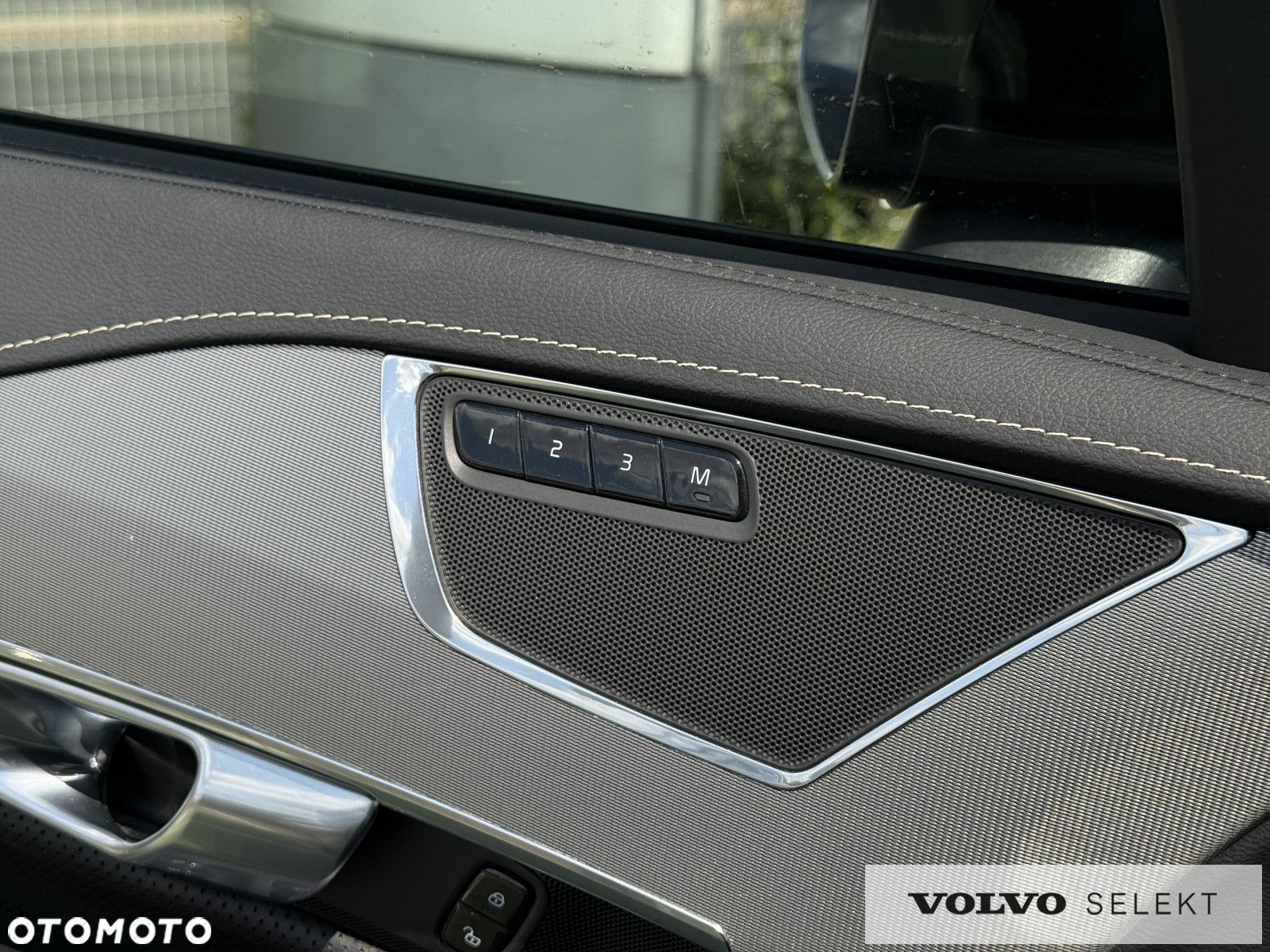 Volvo XC 90 - 30
