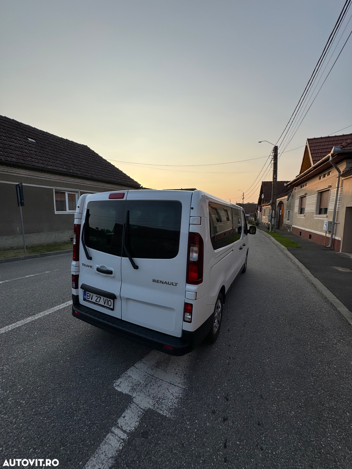 Renault Trafic Combi 2.0 Blue dCi 150 S&S L2 8+1 Zen - 3