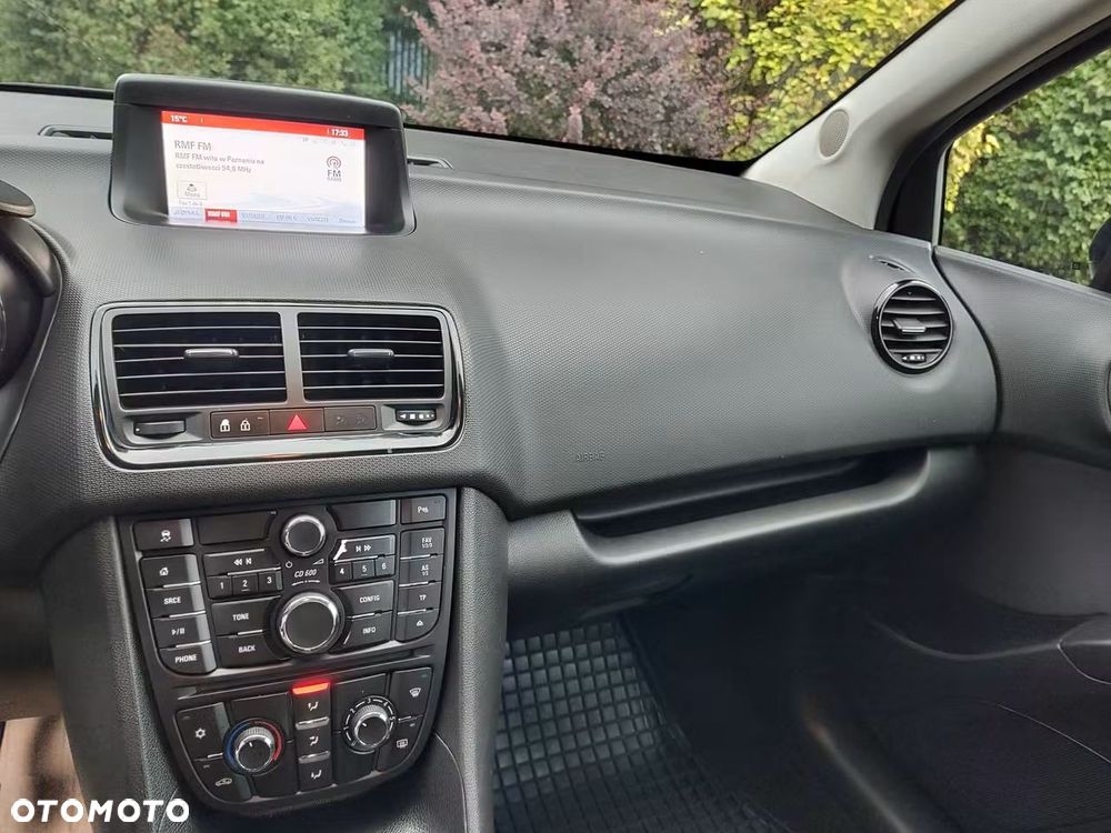 Opel Meriva - 11