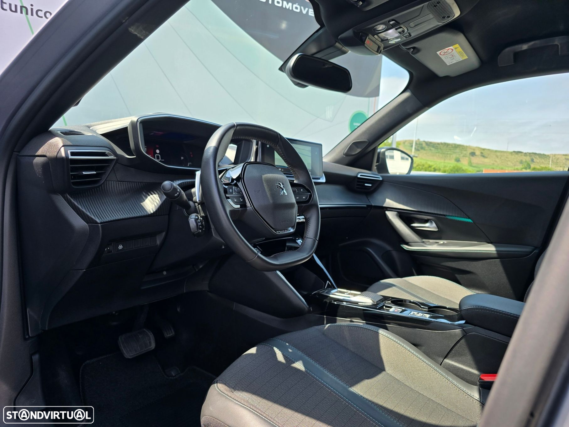 Peugeot 2008 1.2 PureTech Allure Pack EAT8 - 10