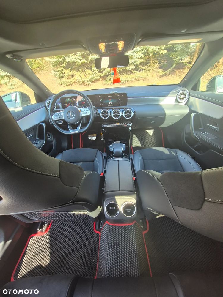 Mercedes-Benz CLA - 4