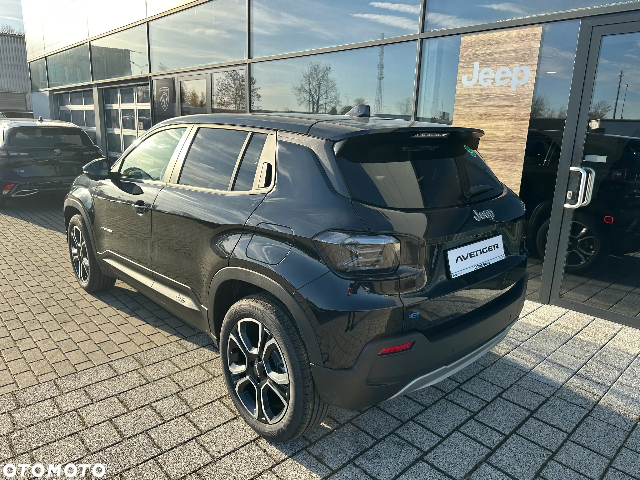 Jeep Avenger 54kWh Summit - 4