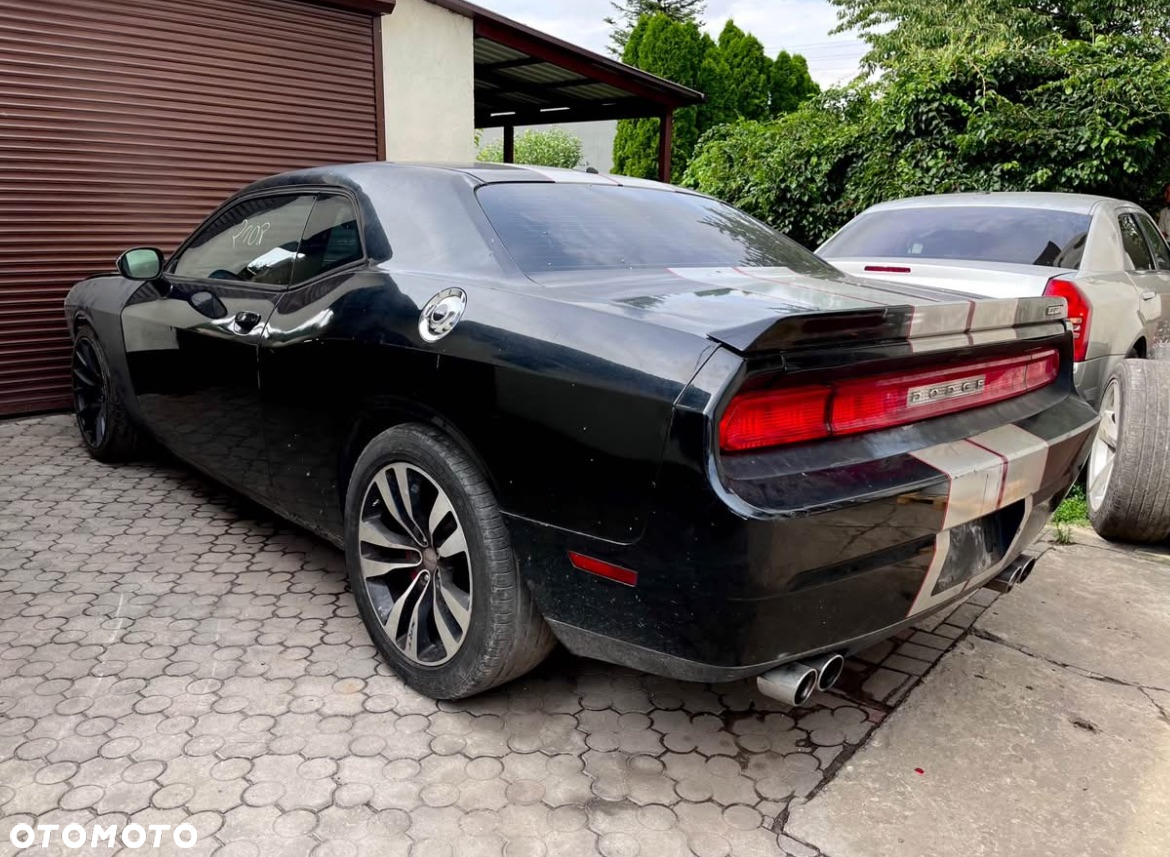 Dodge Challenger - 5