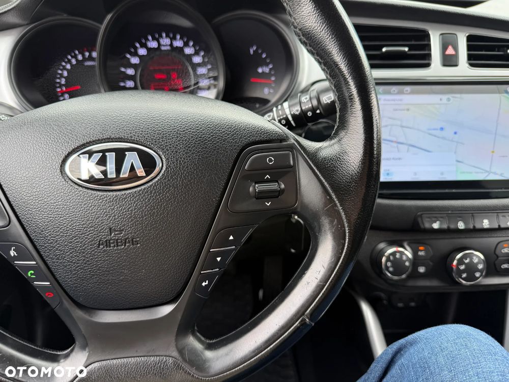 Kia Ceed 1.6 GDI Dream Team Edition - 15