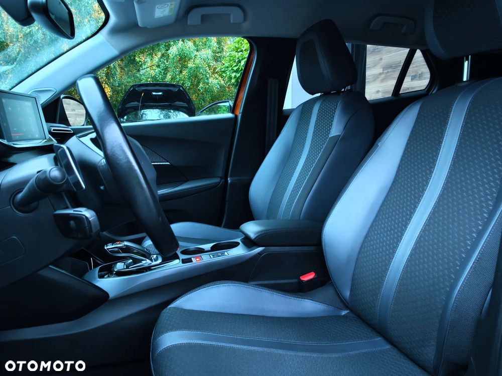 Peugeot 2008 1.2 PureTech Allure S&S EAT8 - 7