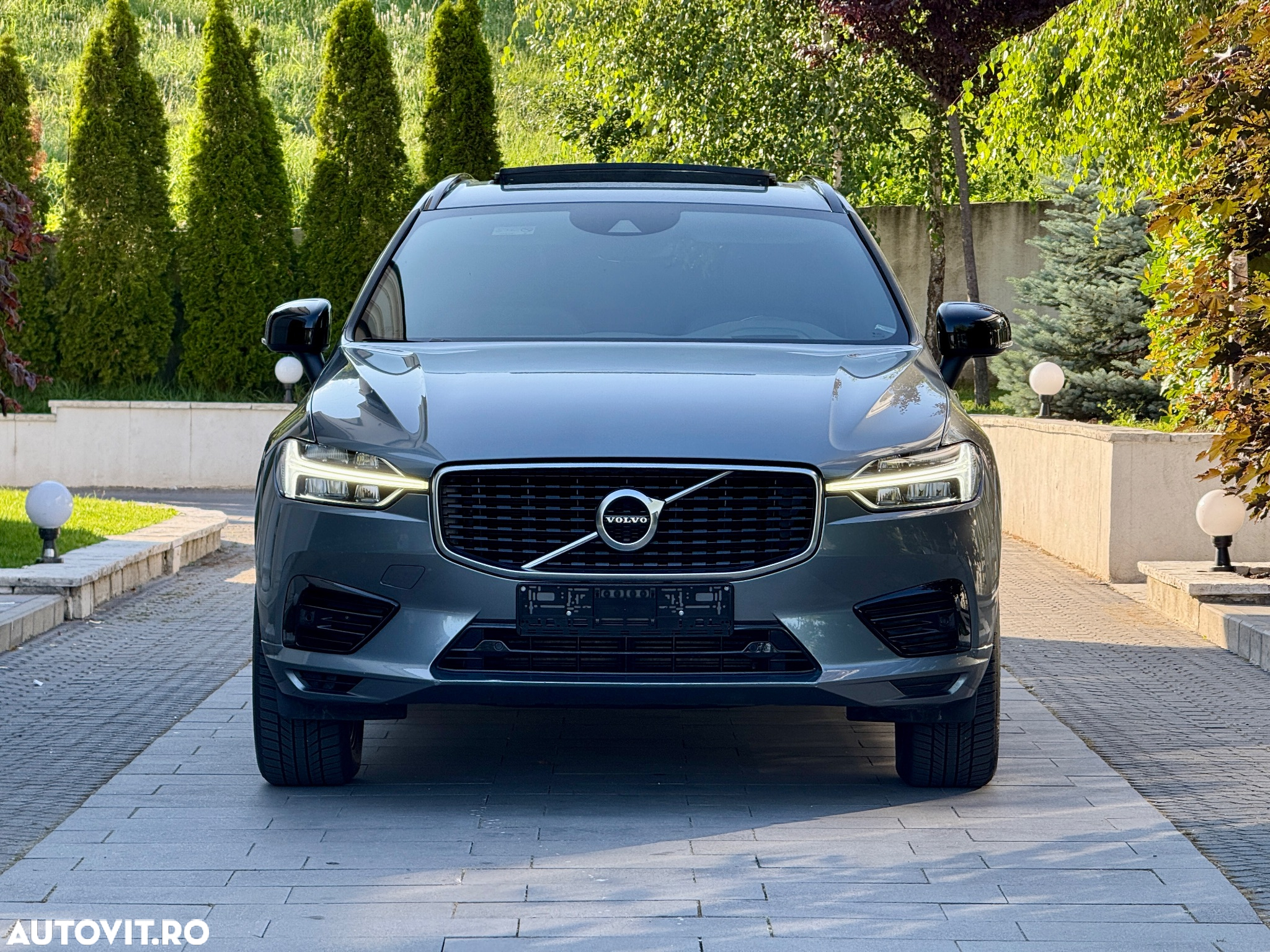 Volvo XC 60 Recharge T8 Twin Engine eAWD R-Design - 2